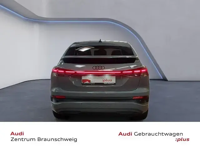 Gebraucht Audi Q4 Sportback e-tron Sport 150 kW (204 PS) 2024 Kieselgrau SUV