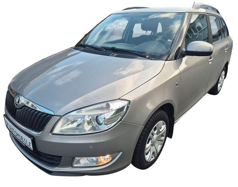 Beige Gebraucht 2014 Skoda Fabia Ambition Kombi | 4.990 € (Guter Preis) - Bild 1/4