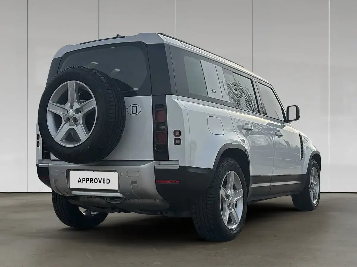 Gebraucht Land Rover Defender SE 252 PS (185 kW) 2024 Fuji white SUV