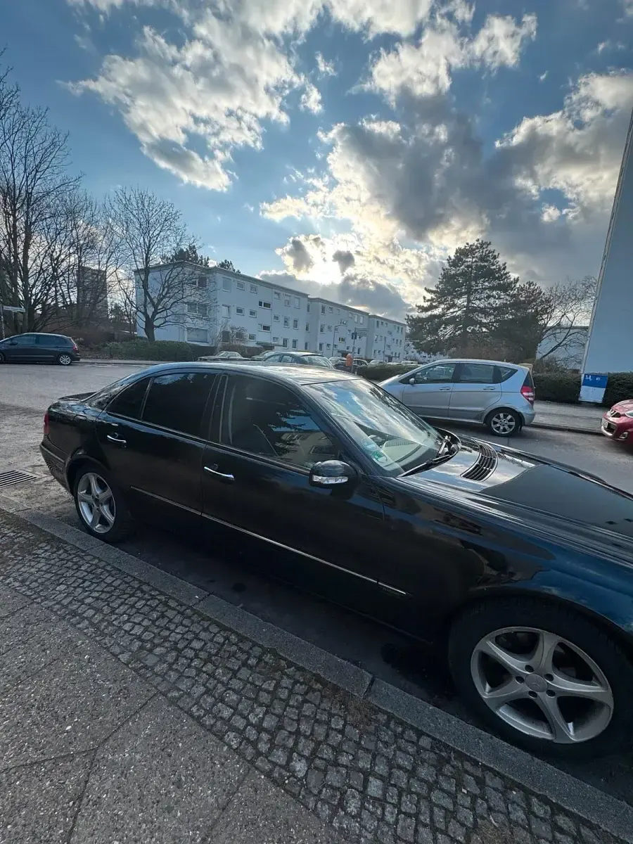 Gebraucht Mercedes E270 Elegance 177 PS (130 kW) 2002 Limousine
