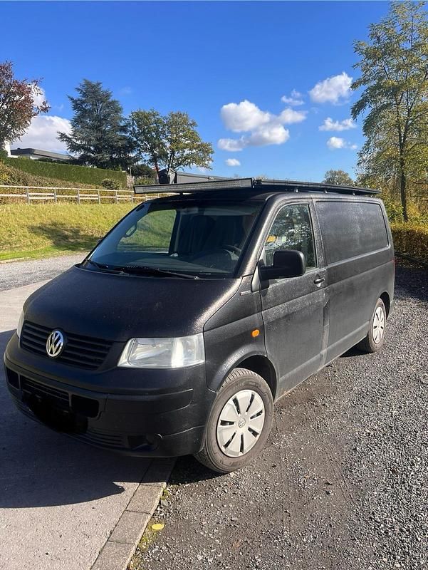 Schwarz Gebraucht 2005 VW T5 Van | 9.980 € (Fairer Preis) - Bild 1/4