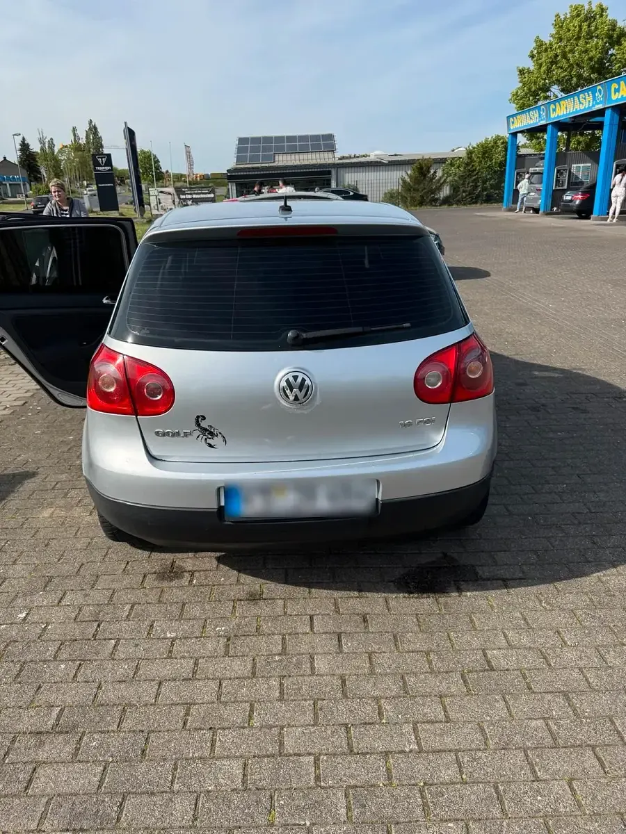 Gebraucht VW Golf V 115 PS (84 kW) 2004 Silber Kleinwagen