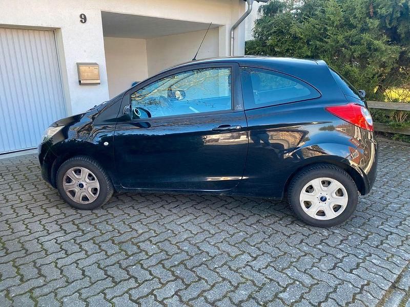 Gebraucht Ford Ka Trend 69 PS (50 kW) 2011 Schwarz Kleinwagen