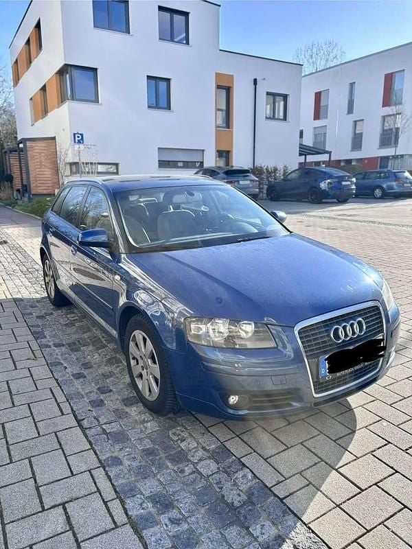 Gebraucht Audi A3 Ambiente 140 PS (102 kW) 2004 Blau Kleinwagen