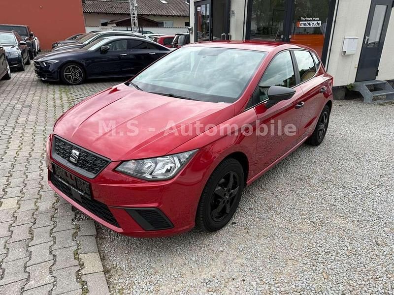 "desire" rot Gebraucht 2018 Seat Ibiza Reference Kleinwagen | 10.399 € (Fairer Preis) - Bild 1/4