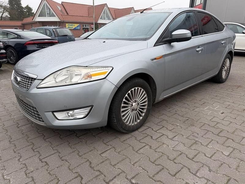 Gebraucht Ford Mondeo Titanium 140 PS (102 kW) 2009 Silber Limousine
