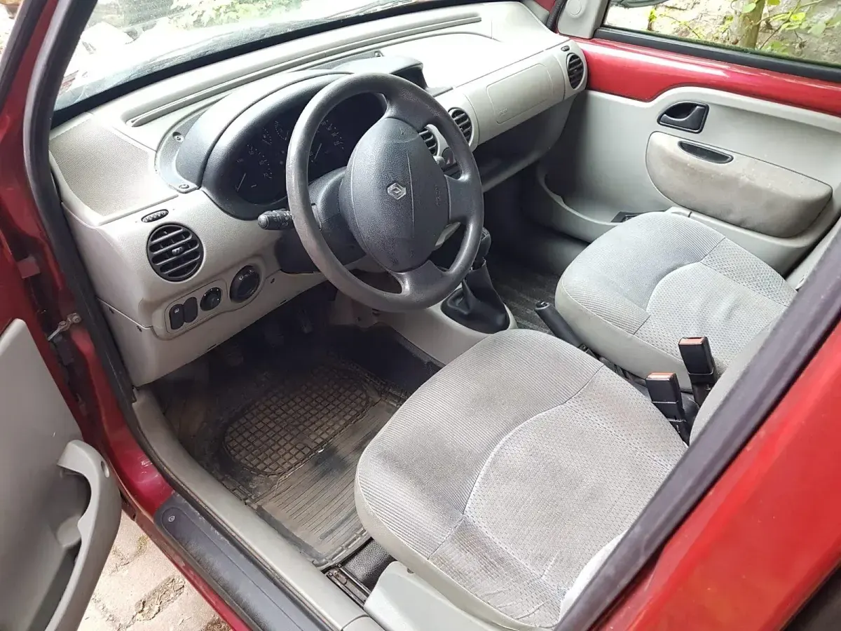 Gebraucht Renault Kangoo 95 PS (69 kW) 2002 Andere farben Van / Kleinbus