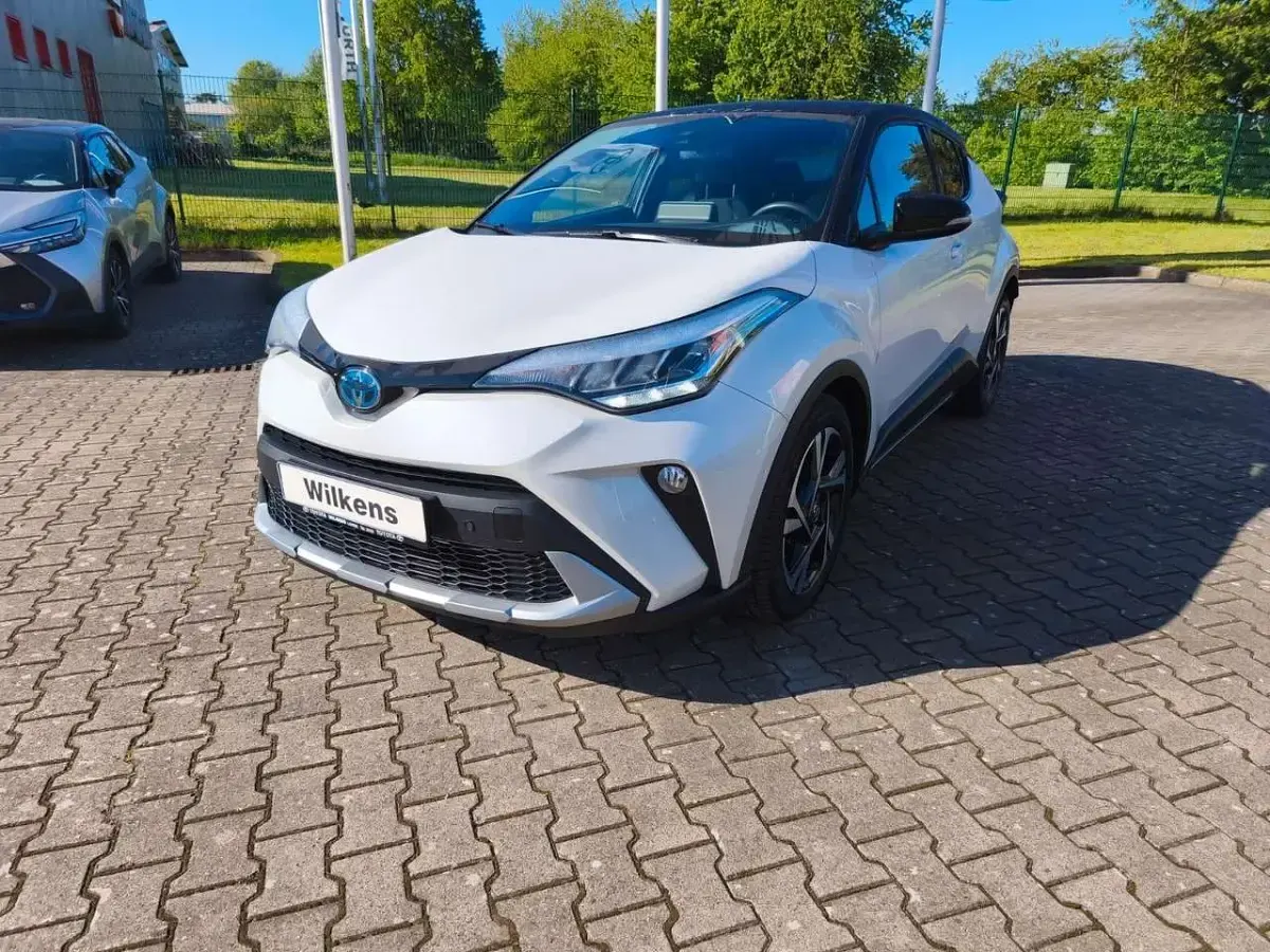 Gebraucht Toyota C-HR Team 152 PS (111 kW) 2022 Platinum white pearl mc (089)/ SUV
