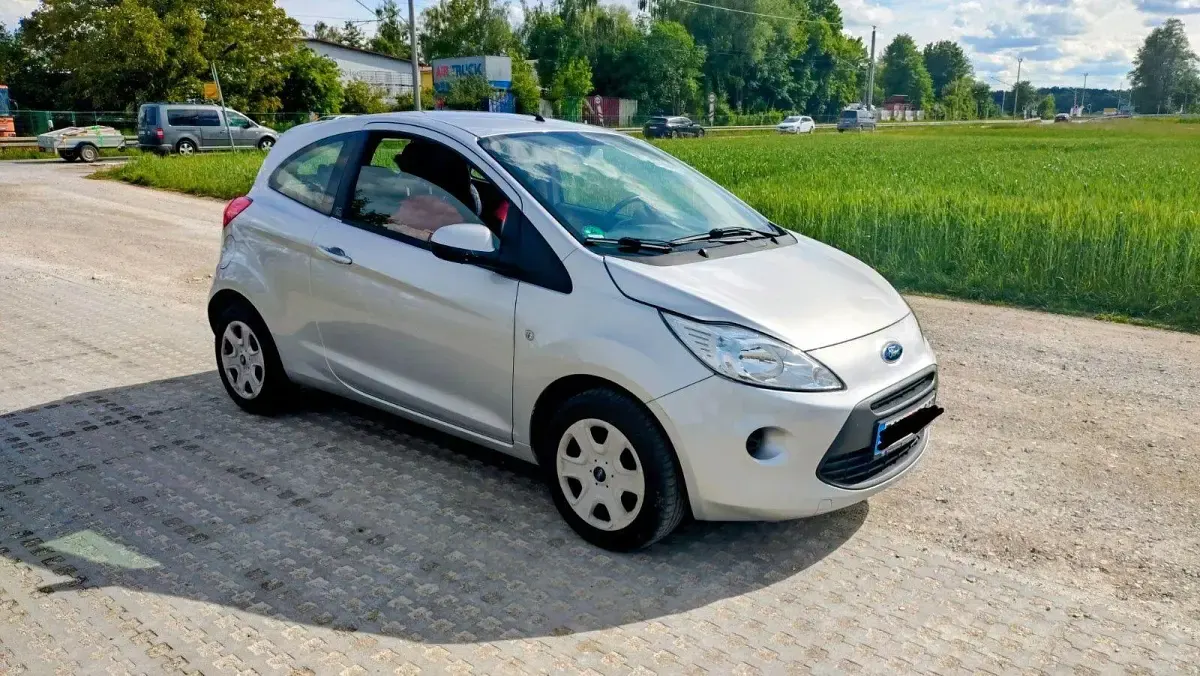 Gebraucht Ford Ka Trend 69 PS (50 kW) 2008 Silber Kleinwagen