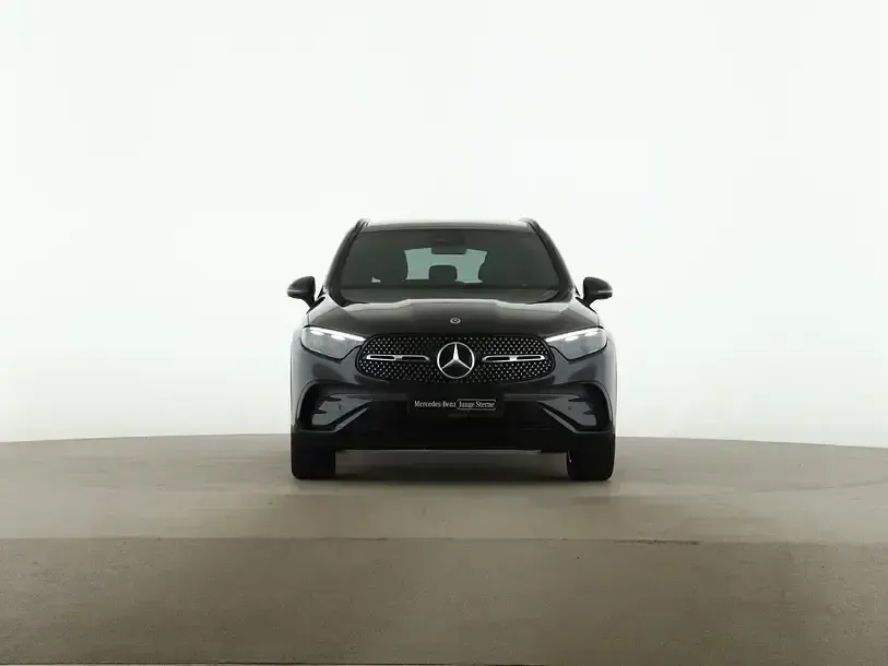 Gebraucht Mercedes GLC220 AMG 197 PS (144 kW) 2025 Grau SUV