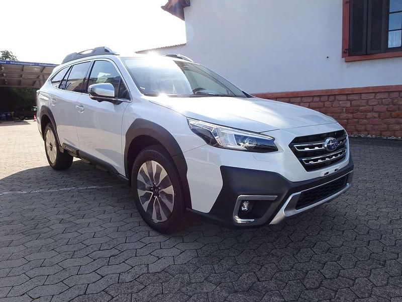 Neu Subaru Outback Platinum 169 PS (124 kW) 2025 Crystal white Kombi