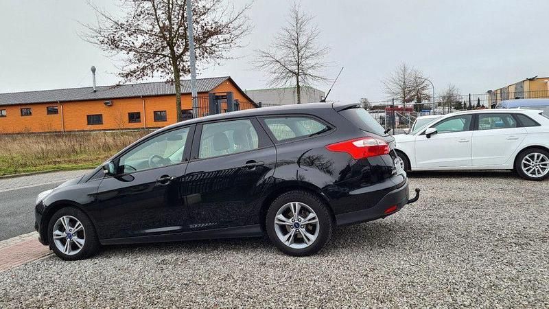 Gebraucht Ford Focus SYNC Edition 125 PS (91 kW) 2013 Schwarz Kombi