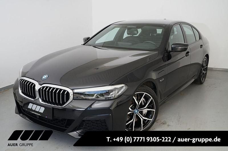 Schwarz Gebraucht 2022 BMW 545e M Sport Limousine | 41.800 € (Superpreis) - Bild 1/4