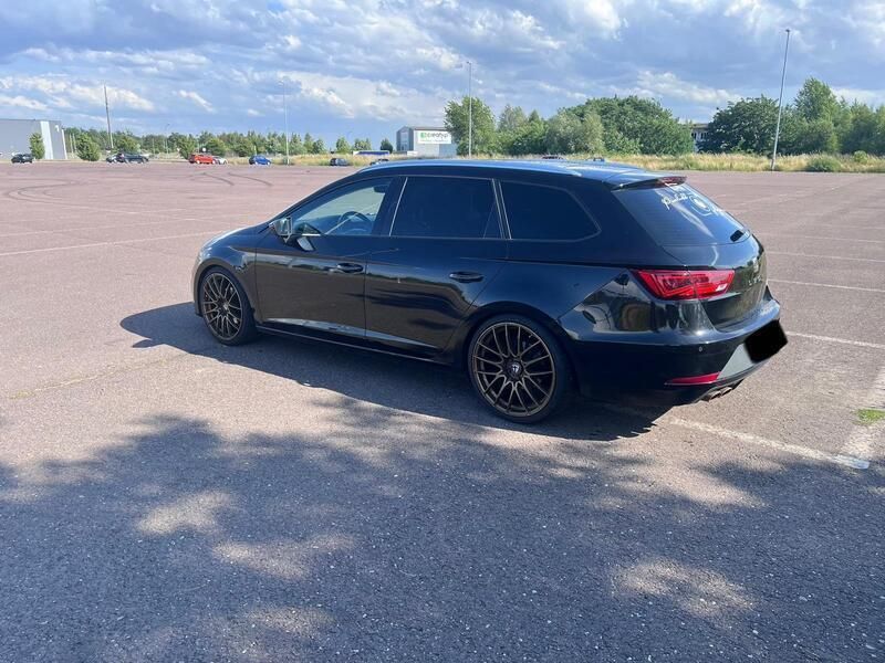 Schwarz Gebraucht 2019 Seat Leon FR Kombi | 18.000 € (Fairer Preis) - Bild 1/4