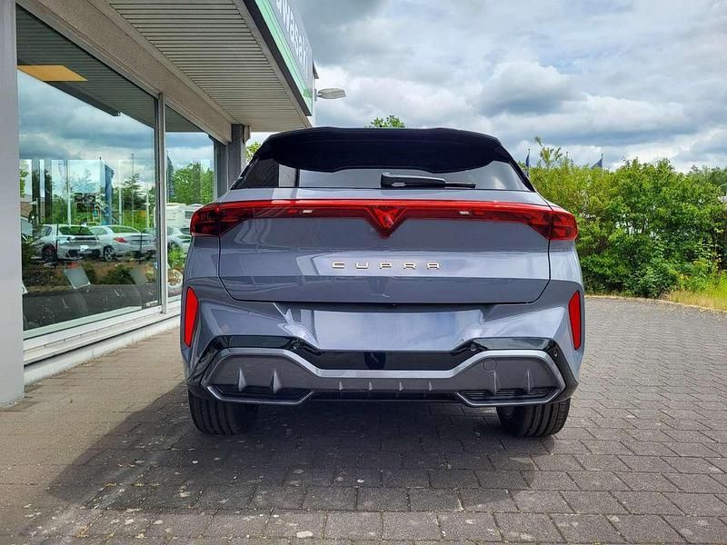 Neu Cupra Terramar 265 PS (194 kW) 2025 Grau SUV