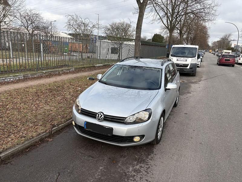 Gebraucht VW Golf VI 105 PS (77 kW) 2011 Silber Kleinwagen