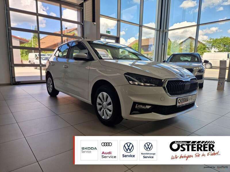 Candyweiss Gebraucht 2023 Skoda Fabia Ambition Kleinwagen | 18.950 € (Fairer Preis) - Bild 1/4