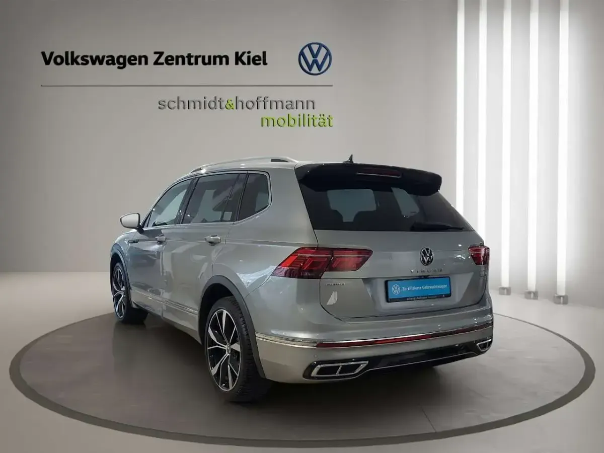 Gebraucht VW Tiguan Allspace R-line 190 PS (139 kW) 2022 Silber SUV