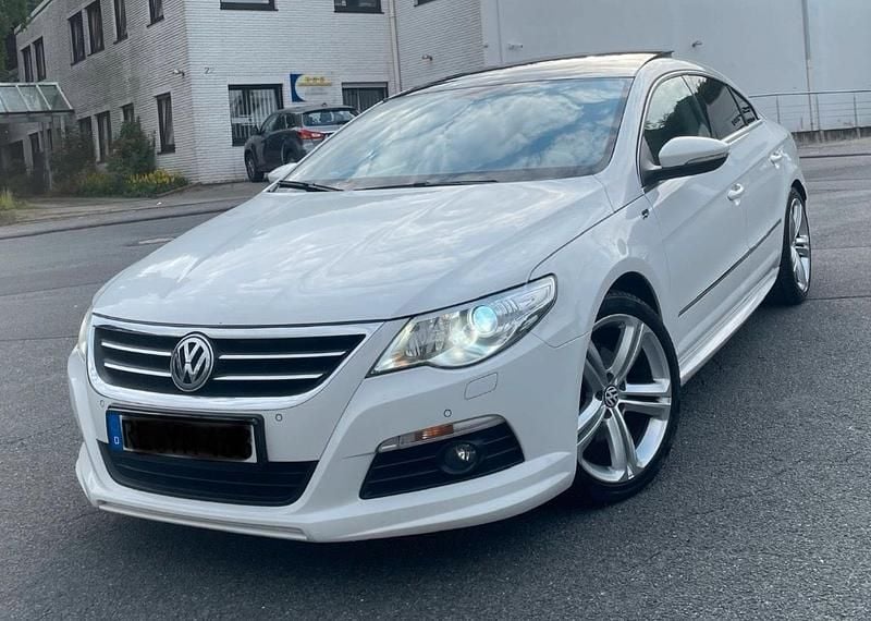 Gebraucht VW Passat R-line BlueMotion 143 PS (105 kW) 2011 Limousine