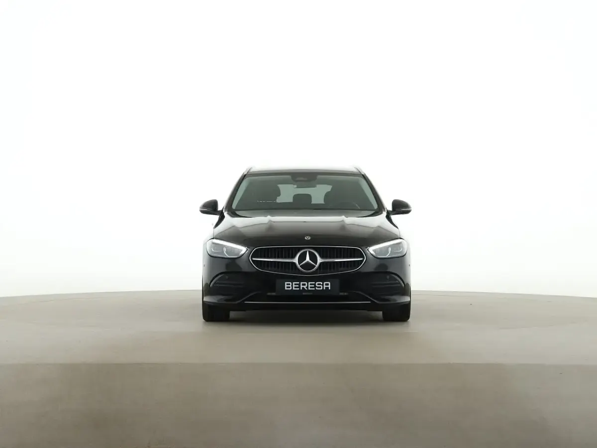 Gebraucht Mercedes C220 Avantgarde 200 PS (147 kW) 2023 Schwarz Limousine