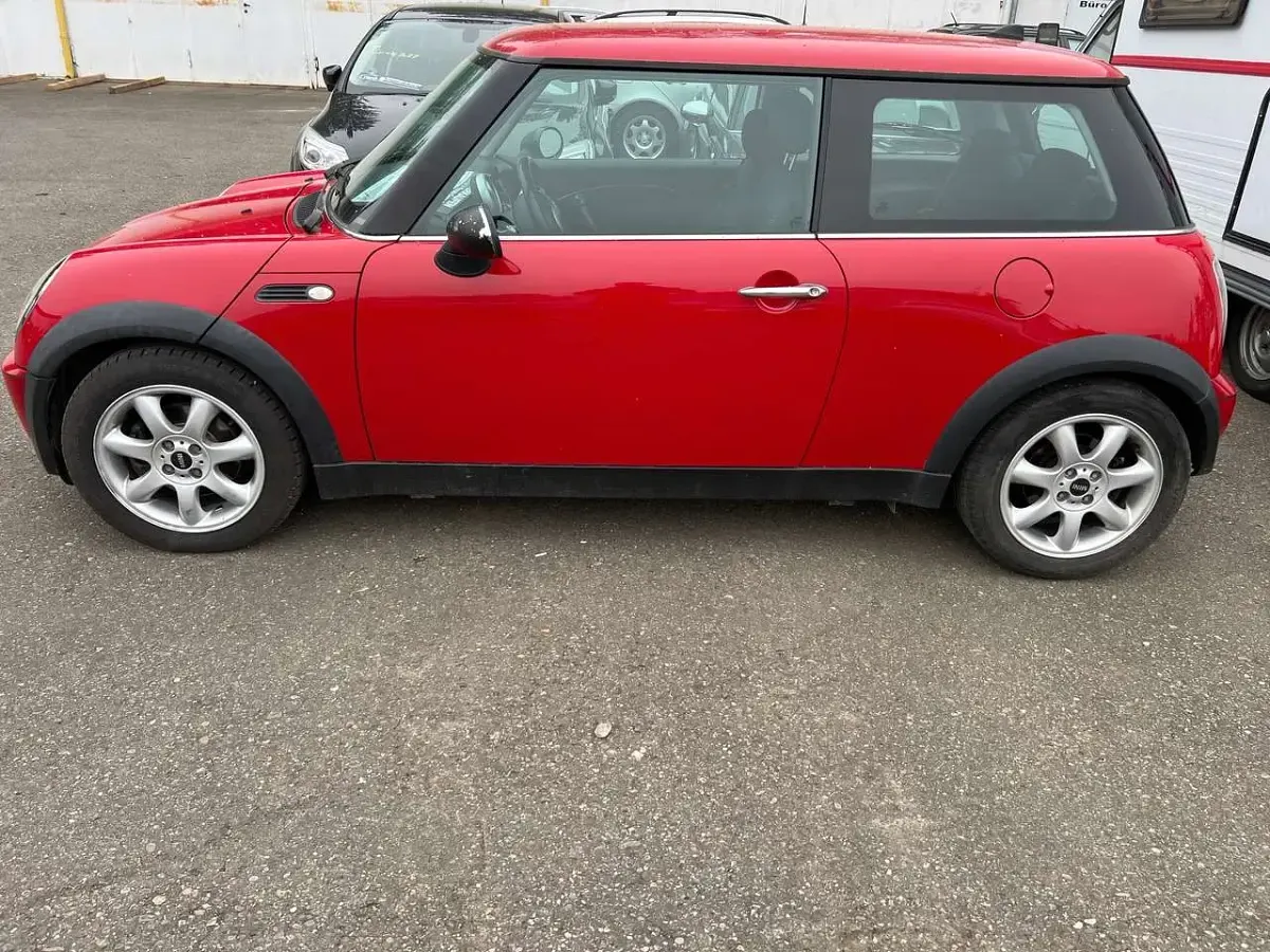 Usata Mini ONE 90 CV (66 kW) 2005 Rosso Utilitaria