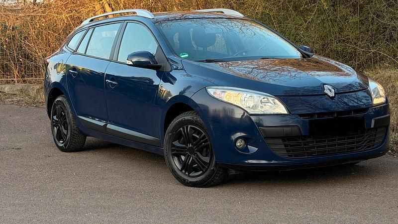 Gebraucht Renault Mégane GrandTour 110 PS (80 kW) 2012 Blau Kombi