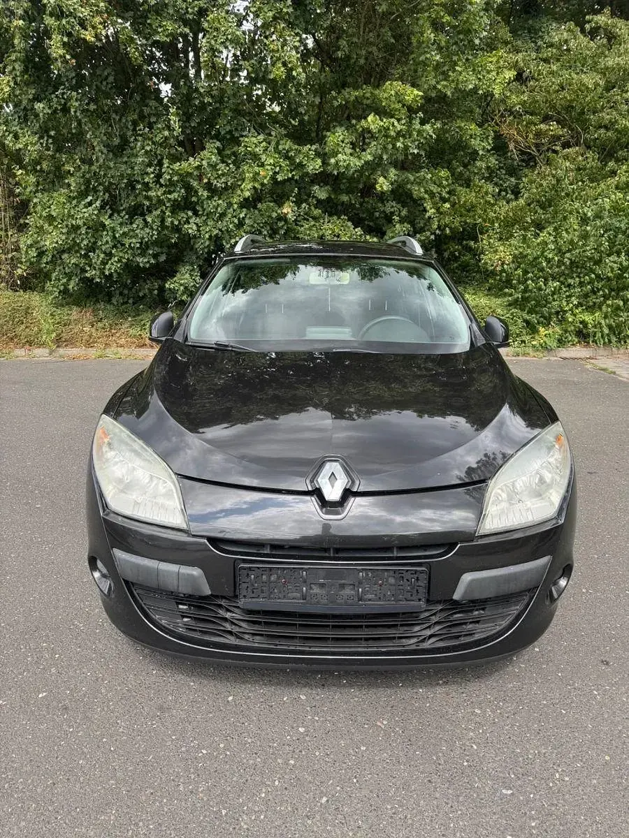 Gebraucht Renault Mégane GrandTour Dynamique 106 PS (77 kW) 2010 Schwarz Kombi
