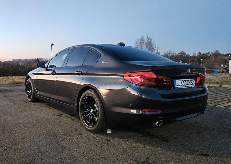 Gebraucht BMW 530e 252 PS (185 kW) 2018 Grau Limousine