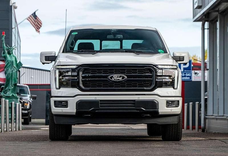 Neu Ford F-150 Lariat 405 PS (297 kW) 2025 Star white metallic tricoat Abholung