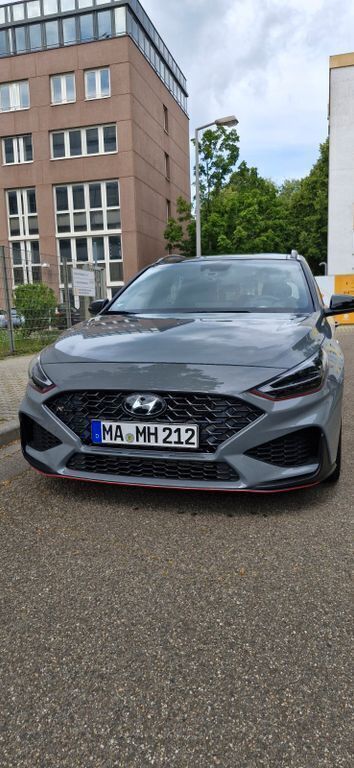 Grau Gebraucht 2023 Hyundai i30 N Line Kombi | 26.000 € (Etwas zu teuer) - Bild 1/4