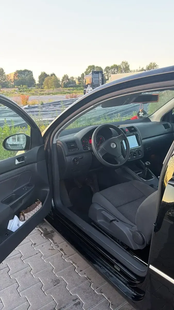 Gebraucht VW Golf V 80 PS (58 kW) 2008 Schwarz Kleinwagen
