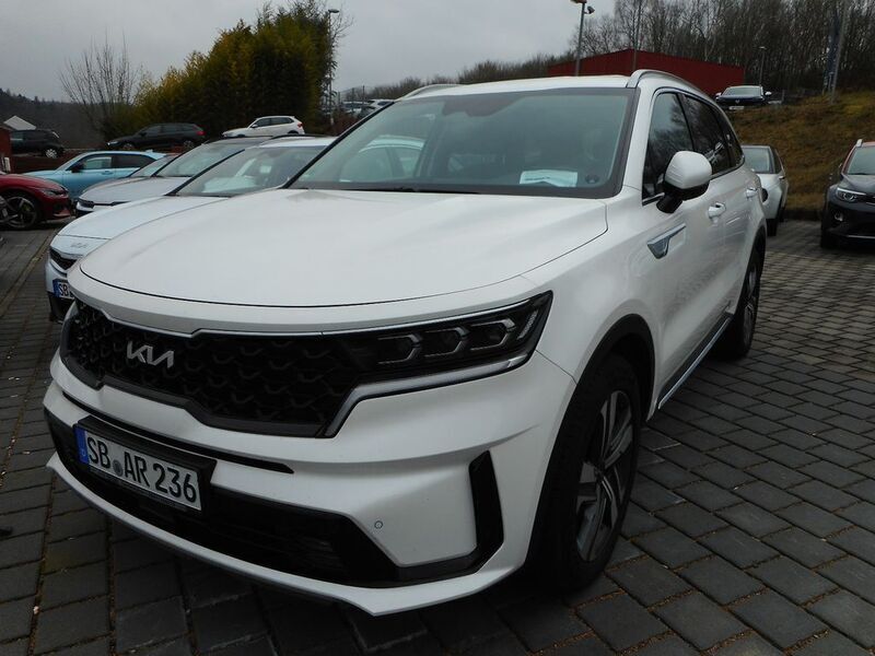 Weiß Gebraucht 2023 Kia Sorento Spirit SUV | 49.850 € (Teuer) - Bild 1/4