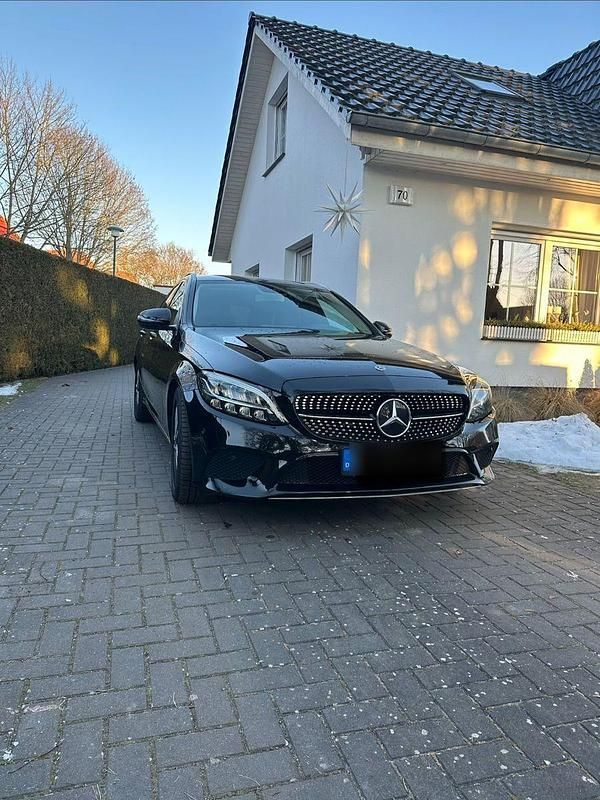 Gebraucht Mercedes C220 194 PS (142 kW) 2018 Schwarz Kombi