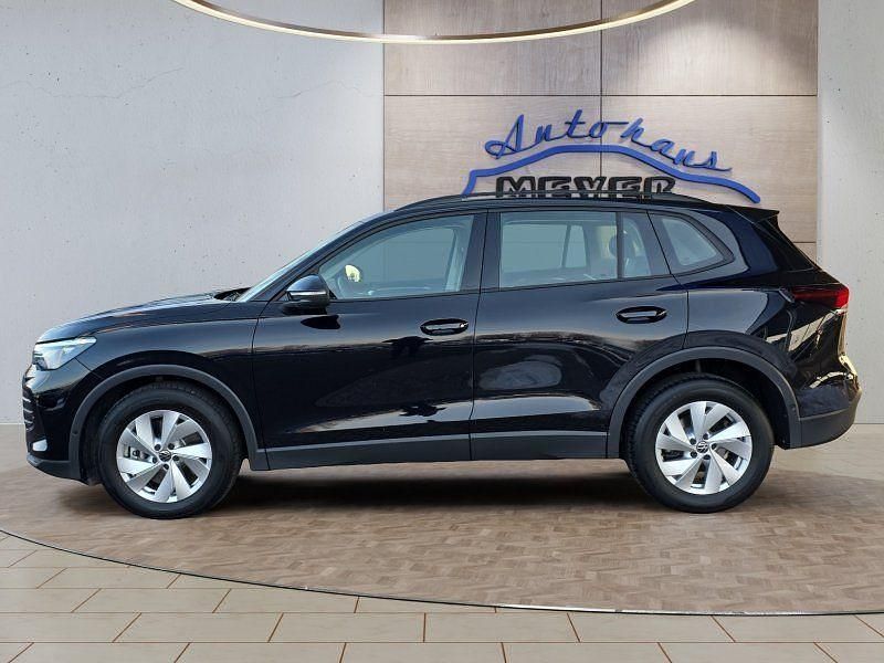 Gebraucht VW Tiguan 150 PS (110 kW) 2024 Deep black SUV