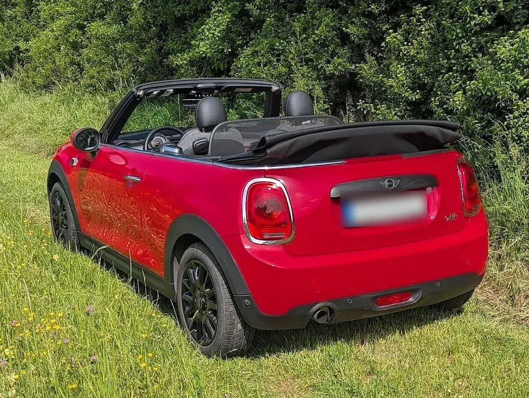 Käytetty Mini One Cabriolet Chili 102 HP (75 kW) 2017 Punainen Avoauto
