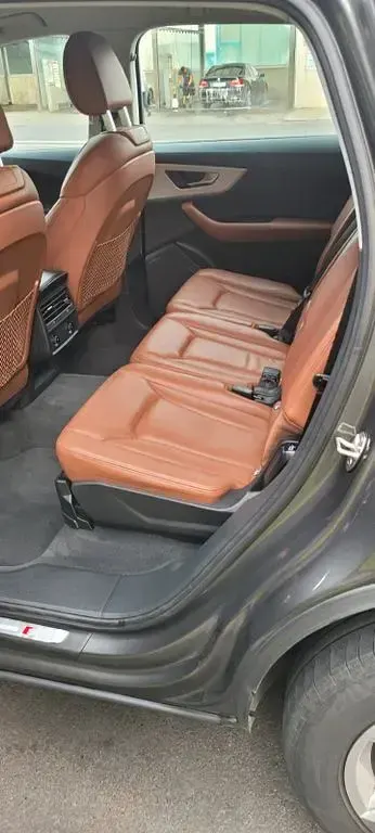Usata Audi Q7 Competition 286 CV (210 kW) 2022 Grigio SUV