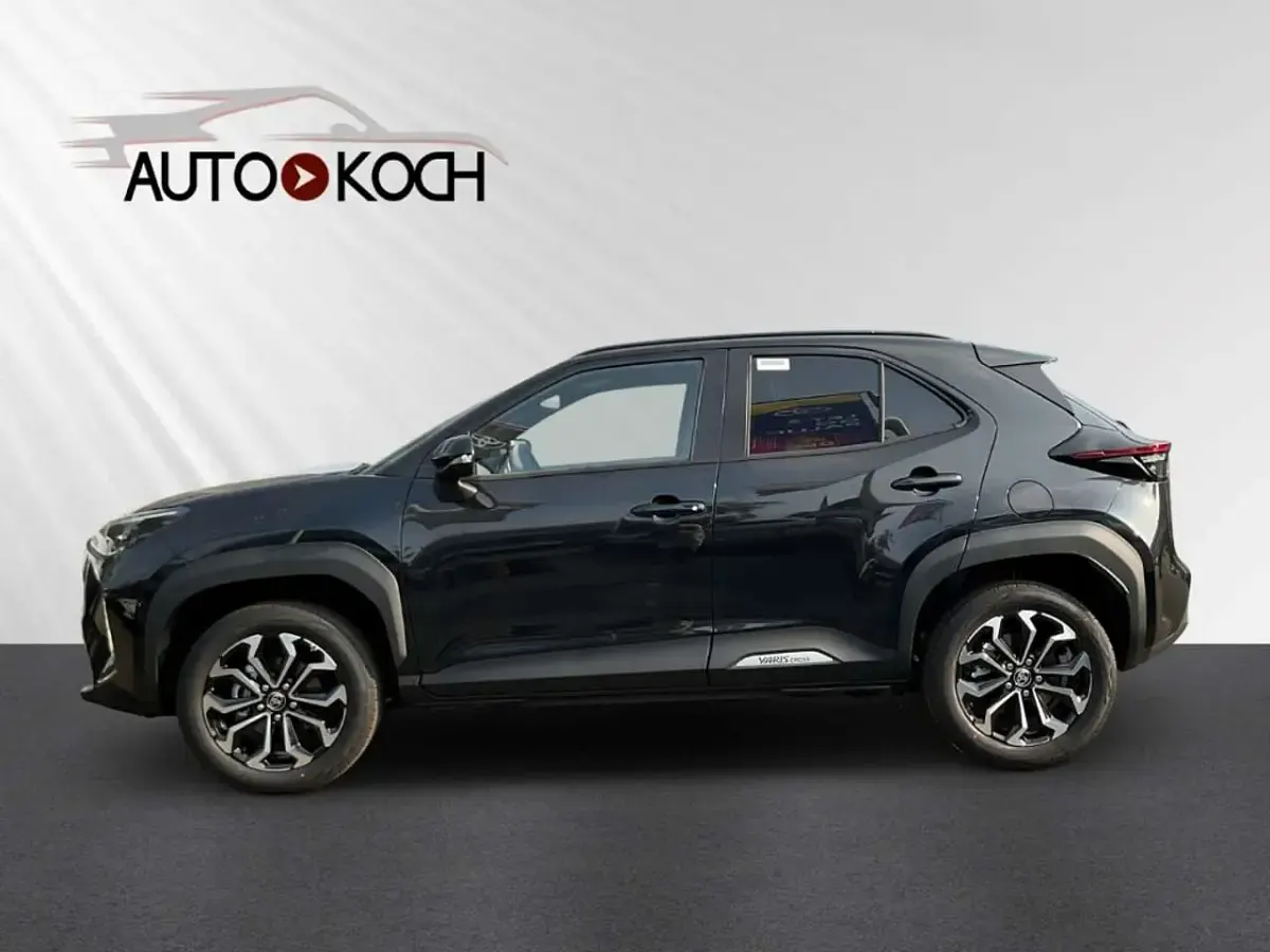 Neu Toyota Yaris Cross 131 PS (96 kW) 2025 Schwarz SUV