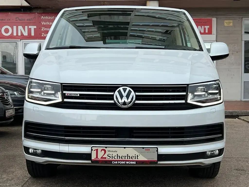 Gebraucht VW Multivan Highline 204 PS (150 kW) 2016 Oryxweiss Van / Kleinbus