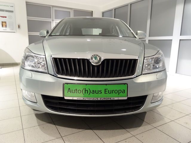 Gebraucht Skoda Octavia Elegance 105 PS (77 kW) 2009 Grün metallic Limousine