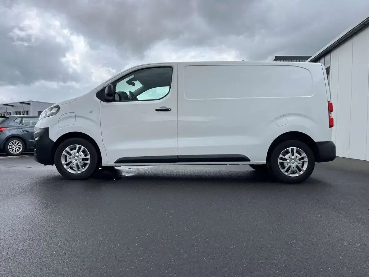 Gebraucht Opel Vivaro Edition 136 PS (100 kW) 2022 Weiß Van / Kleinbus