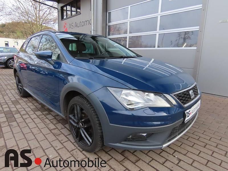 Blau Gebraucht 2017 Seat Leon X-Perience 4Drive Kombi | 11.590 € (Fairer Preis) - Bild 1/4