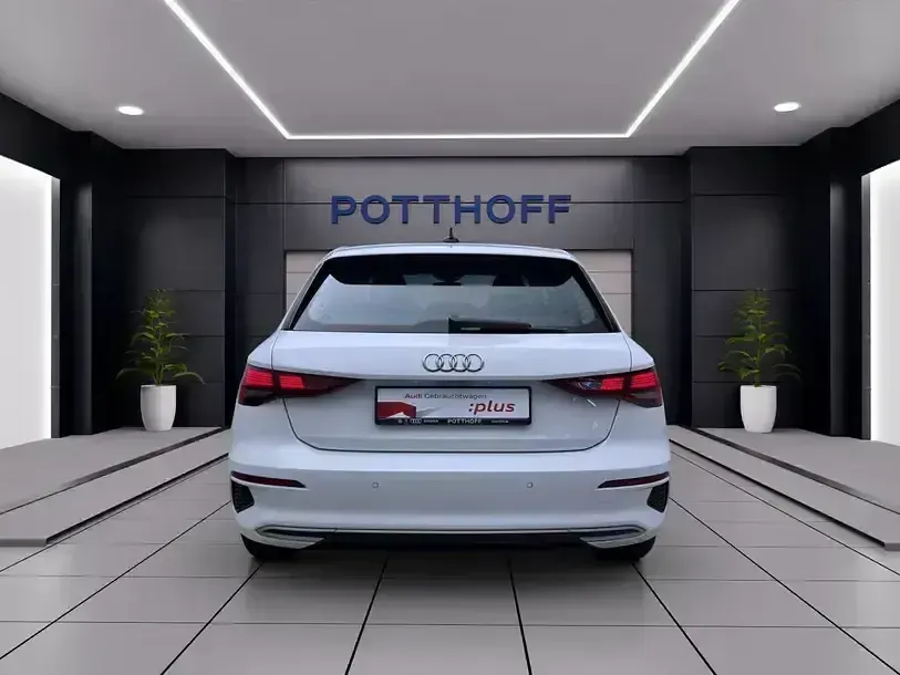 Gebraucht Audi A3 Advanced Plus 150 PS (110 kW) 2023 Ibisweiß Limousine
