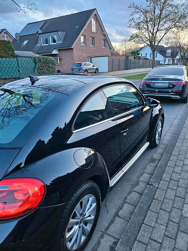 Gebraucht VW Beetle Design 105 PS (77 kW) 2012 Schwarz Kleinwagen