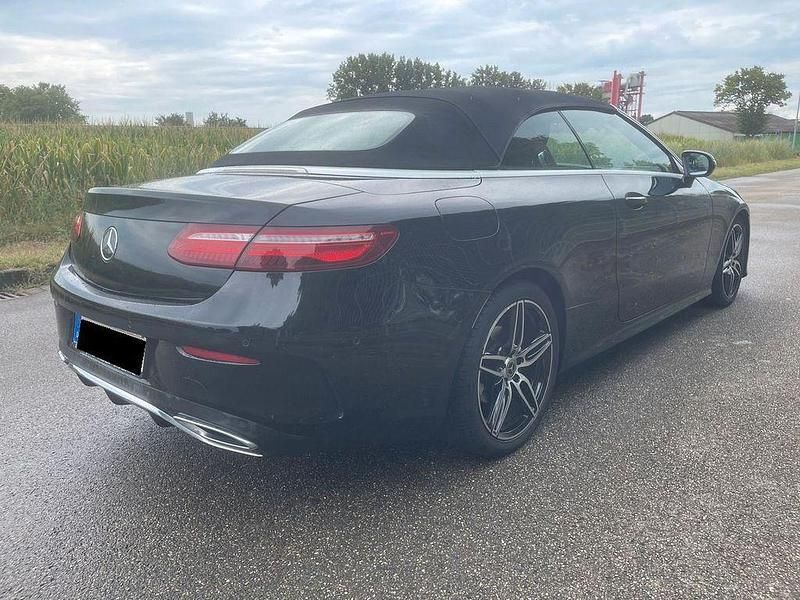 Gebraucht Mercedes E220 AMG line 194 PS (142 kW) 2017 Schwarz Cabrio