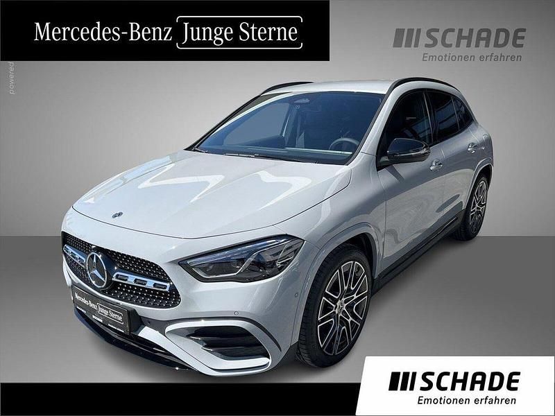 Grau Gebraucht 2025 Mercedes GLA200 AMG line SUV | 40.950 € (Fairer Preis) - Bild 1/4