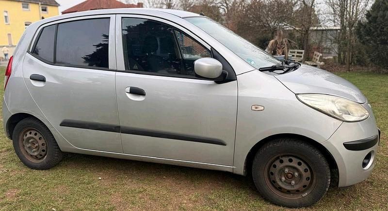 Gebraucht Hyundai i10 67 PS (49 kW) 2010 Grau Kleinwagen