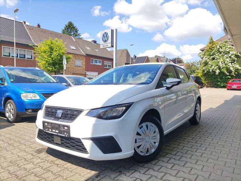 Weiß Gebraucht 2024 Seat Ibiza Reference Kleinwagen | 16.990 € (Guter Preis) - Bild 1/4