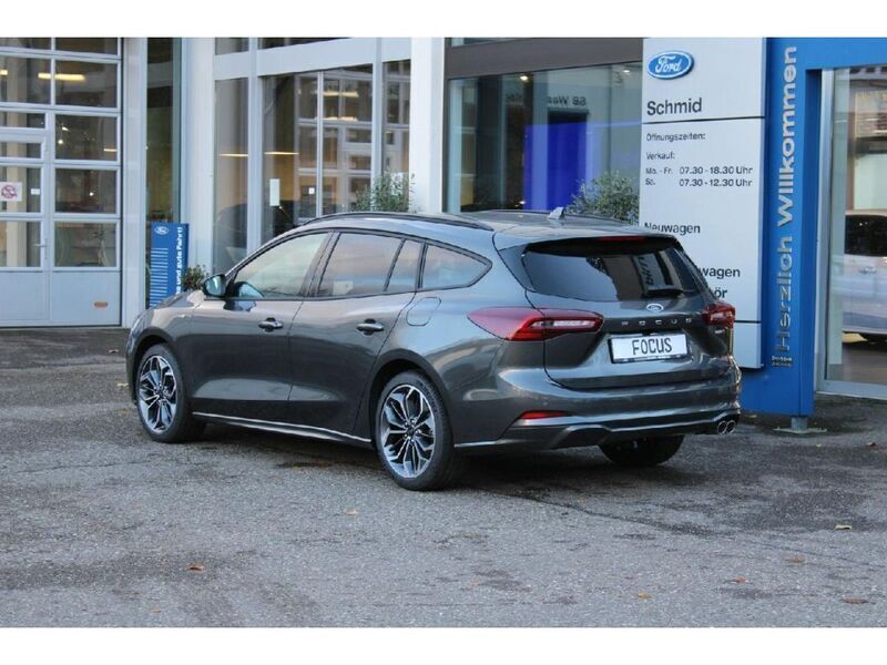 Gebraucht Ford Focus ST-Line 125 PS (91 kW) 2023 Magneticgrau (metallic) (metallic) Kombi