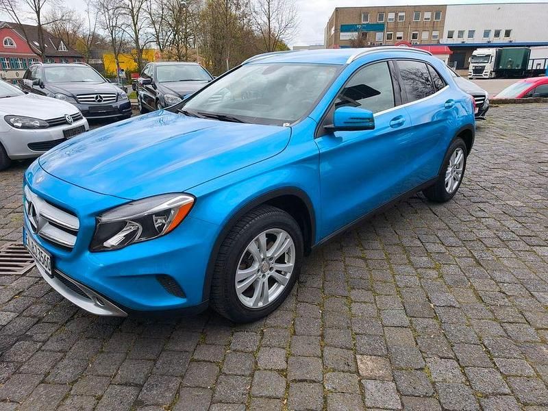 Gebraucht Mercedes GLA250 211 PS (155 kW) 2015 Blau SUV