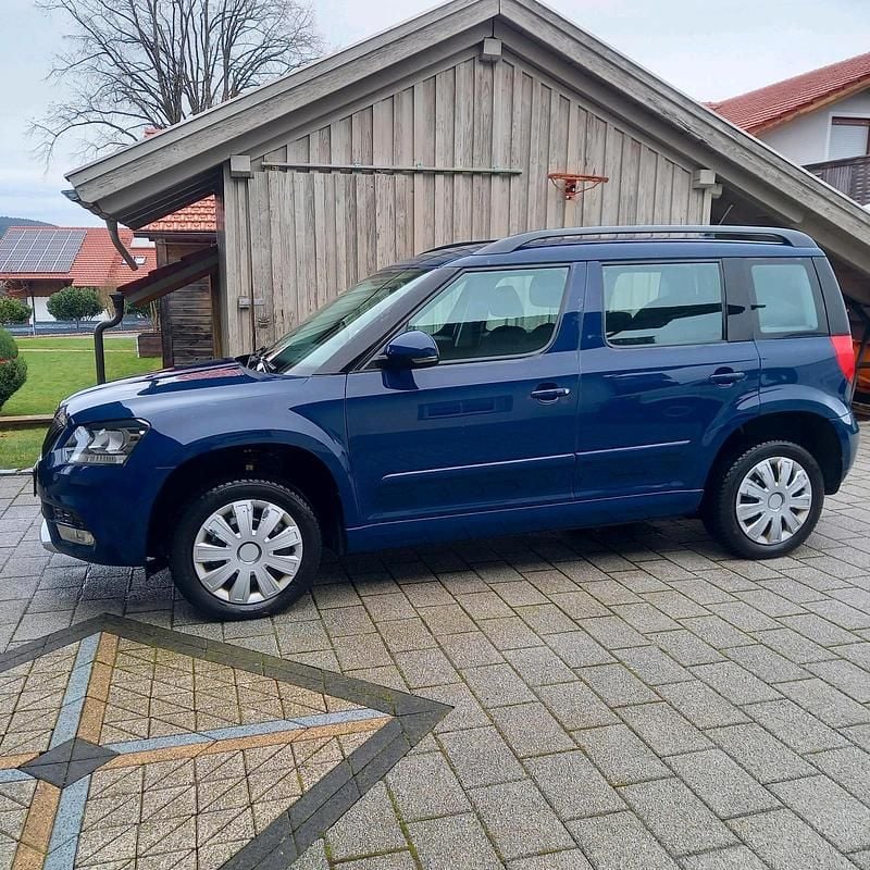 Blau Gebraucht 2014 Skoda Yeti SUV | 7.700 € (Superpreis) - Bild 1/4